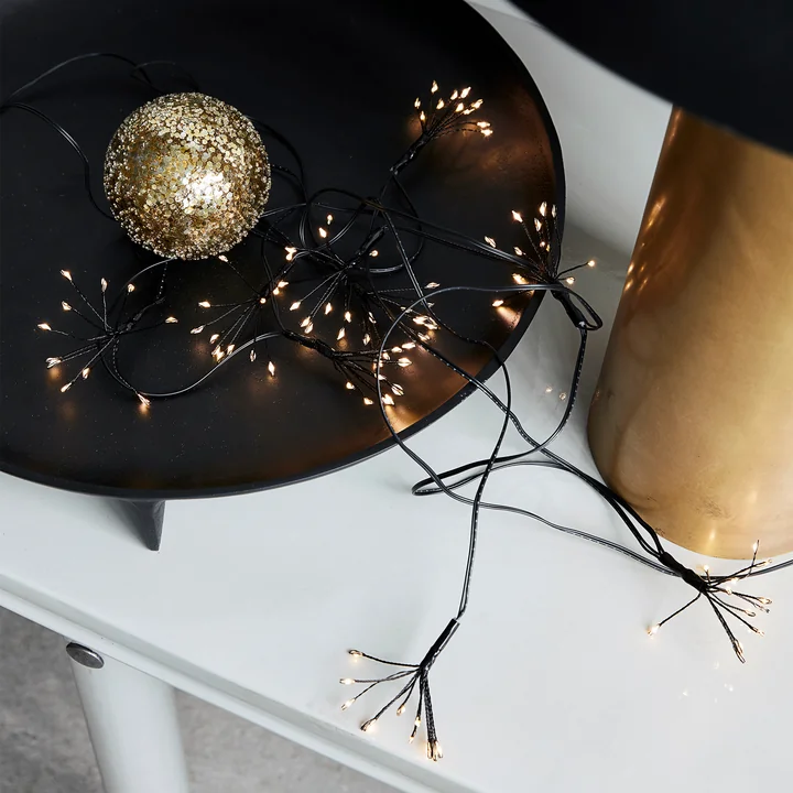 Guirlande lumineuse Stars et Chosen Boule de Noël de House Doctor