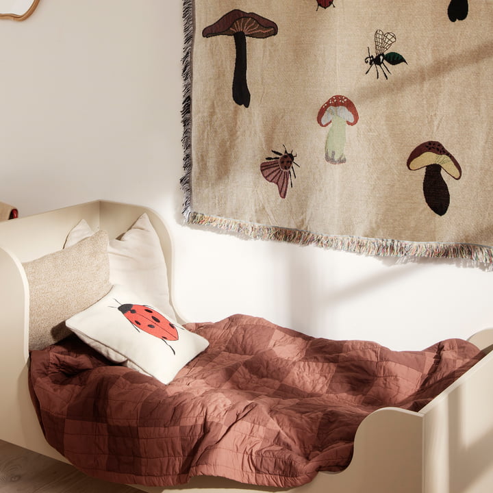 Couette Duo de ferm Living dans la couleur rouge-brun