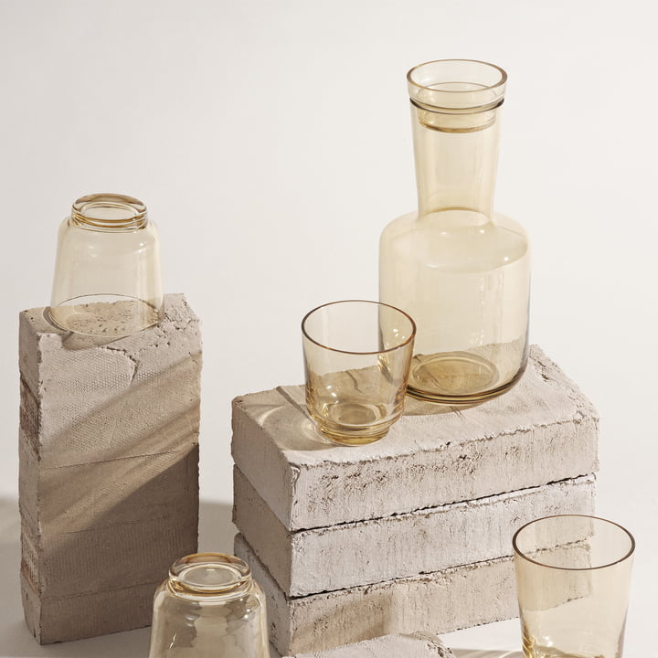 Raise Carafe en verre et verres de Muuto