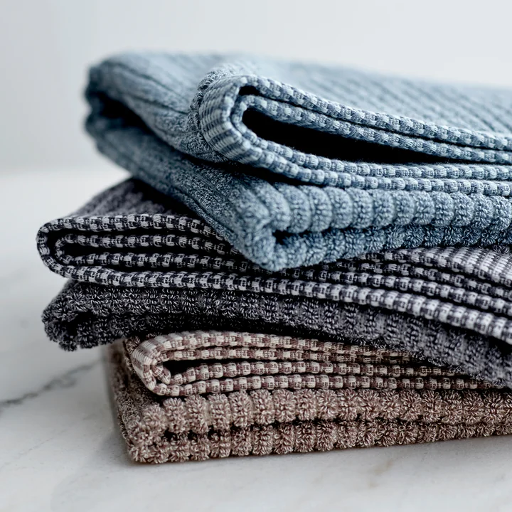 Melange Serviettes de toilette de Södahl à atlantic, ash, taupe