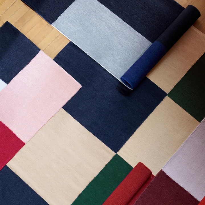 Ethan Cook Flat Works de HAY