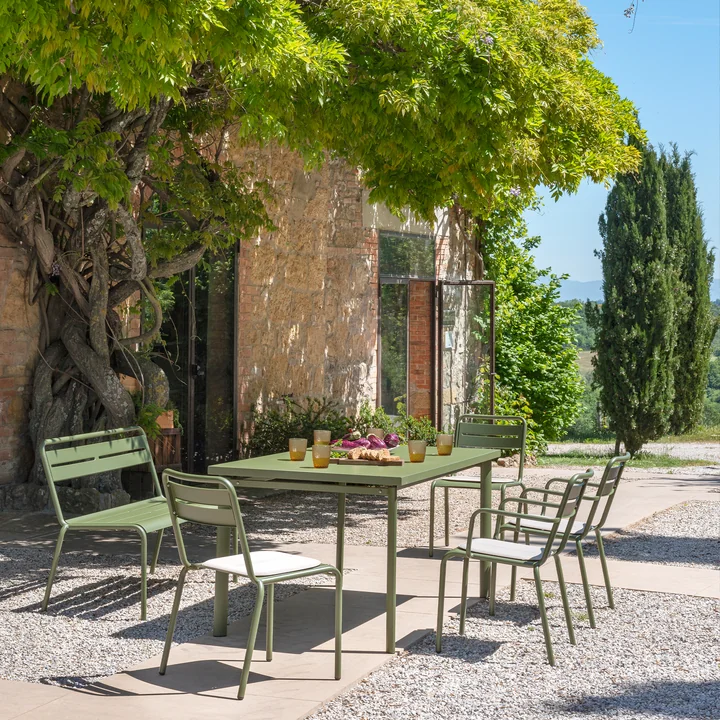 Star Chaises et table de Emu