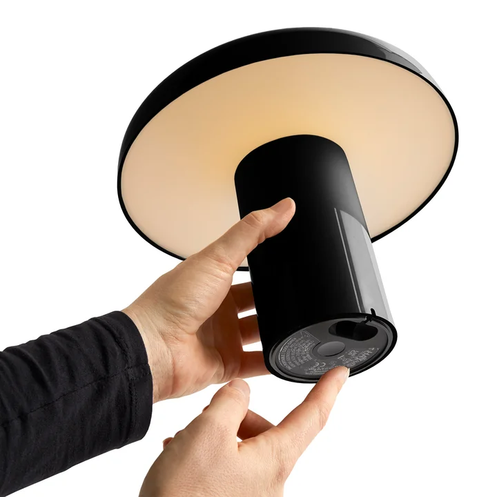 Pao Lampe à accu, soft black de HAY