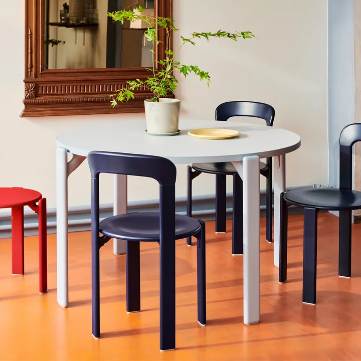Rey Table de salle à manger, Ø 128,5 cm, slate blue / stratifié gris clair de HAY