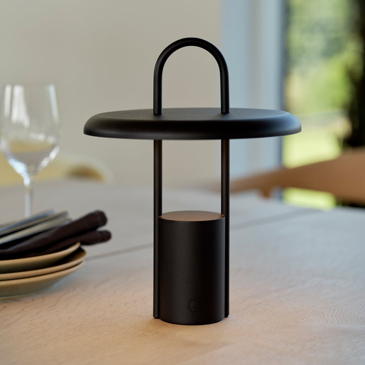 Pier Lampe LED à accu en noir de Stelton