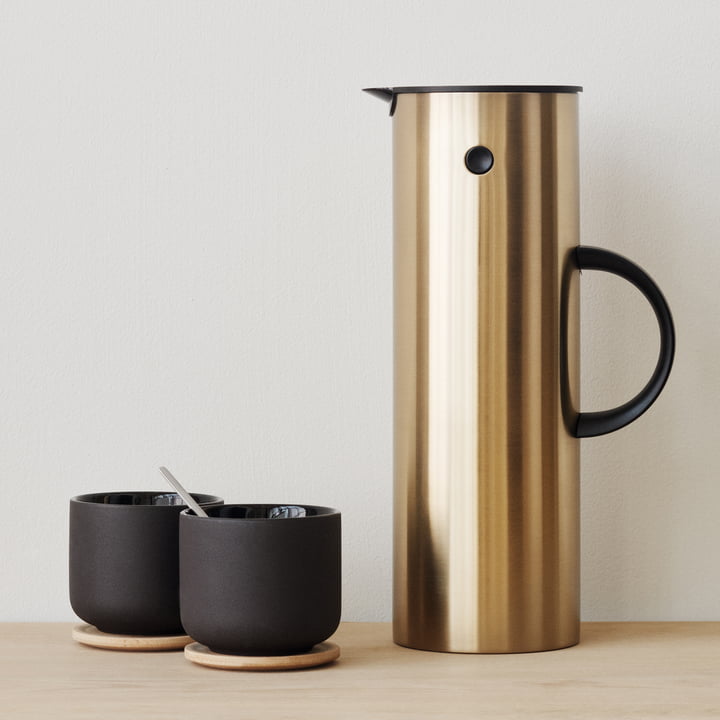 Verseuse isolante EM 77, 1 l en laiton brossé de Stelton