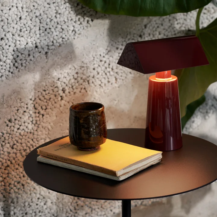 Caret MF1 Lampe à accu, dark burgundy de & Tradition