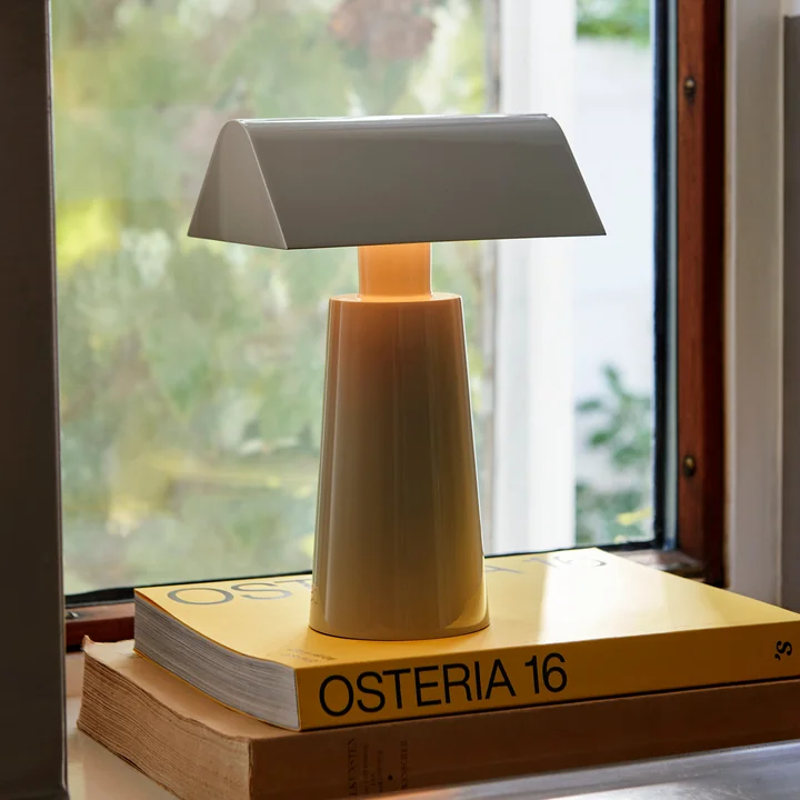 Caret MF1 Lampe à accu, silk grey de & Tradition