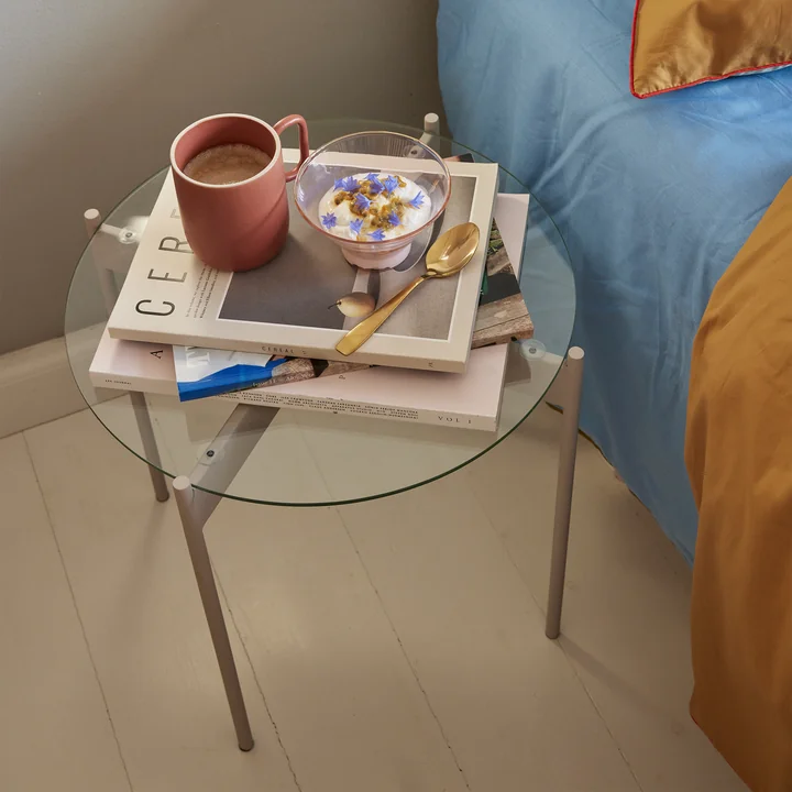 Beam Table d'appoint de Hübsch Interior dans la couleur sable