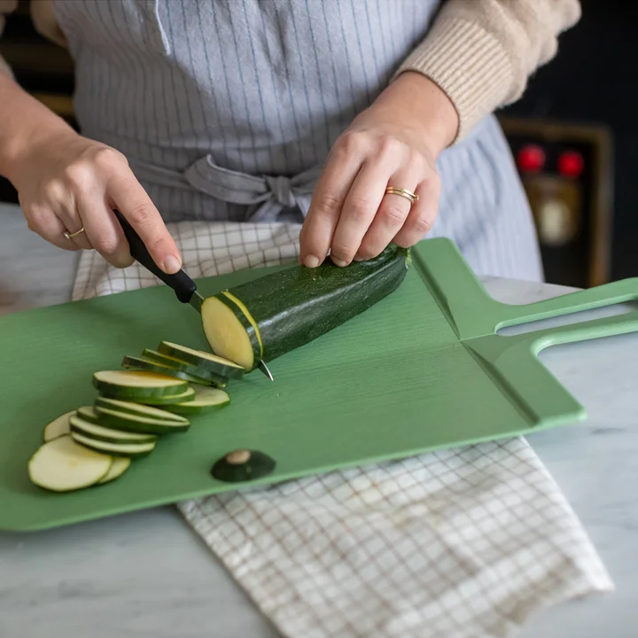 Snap Planche à découper S, nature leaf green de Koziol