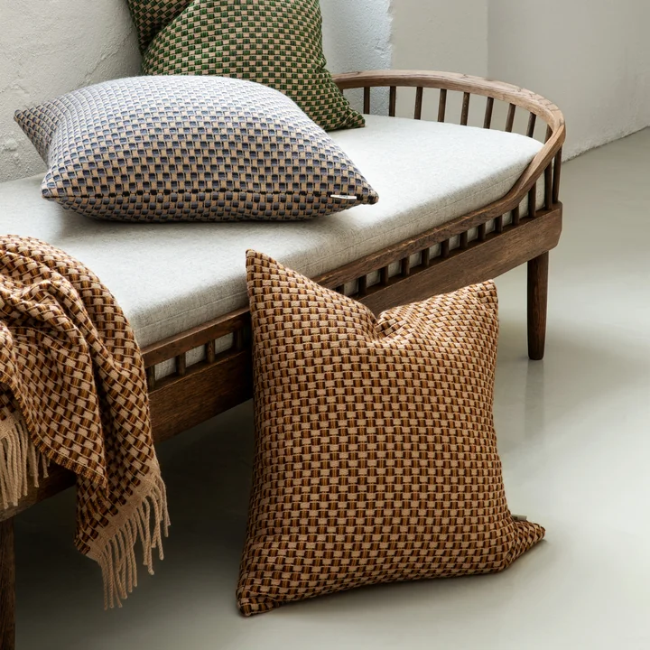 Isak Coussin, 60 x 60 cm, vert de Røros Tweed