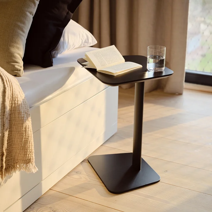 Rina - Table d'appoint de Collection dans la couleur noir