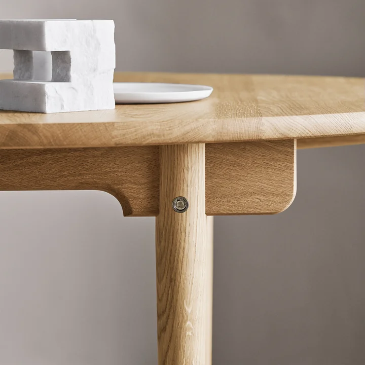 CH338 table de salle à manger extensible de Carl Hansen dans la finition chêne huilé