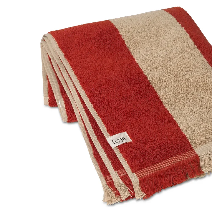 Alee Serviette de bain, light camel / red de Ferm Living