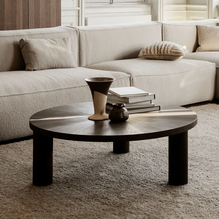 Flores Vase de Ferm Living dans la version sable / noir