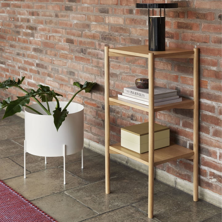 Solution Etagère et pot à plantes avec pied de Hübsch Interior