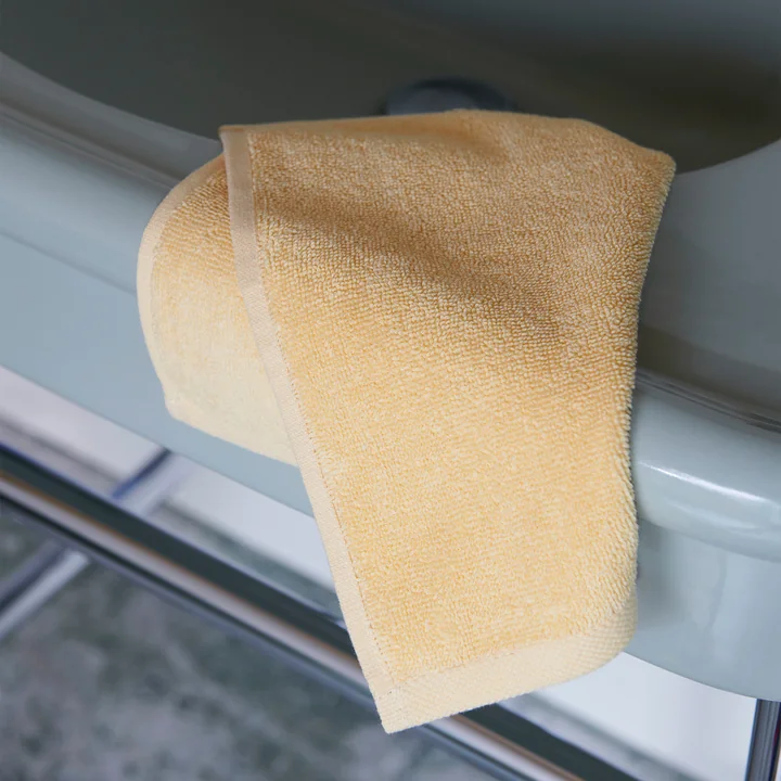 Mono Gant de toilette, 30 x 30 cm, jaune de HAY