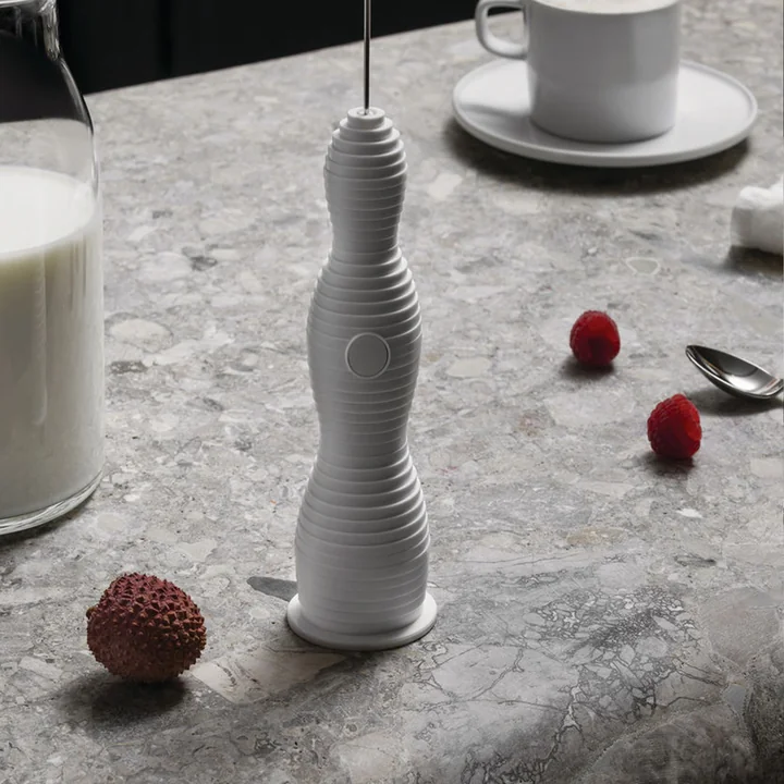 Pulcina Mousseur à lait de Alessi