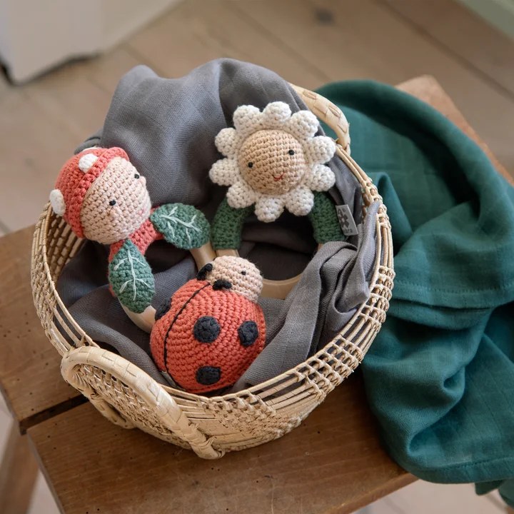 Le hochet au crochet de Sebra