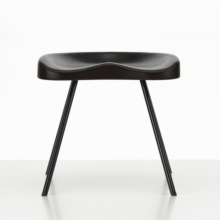 Tabouret 307 Tabouret de Vitra dans la finition chêne foncé
