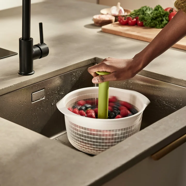 Spindola Essoreuse à salade pour l'évier de Joseph Joseph