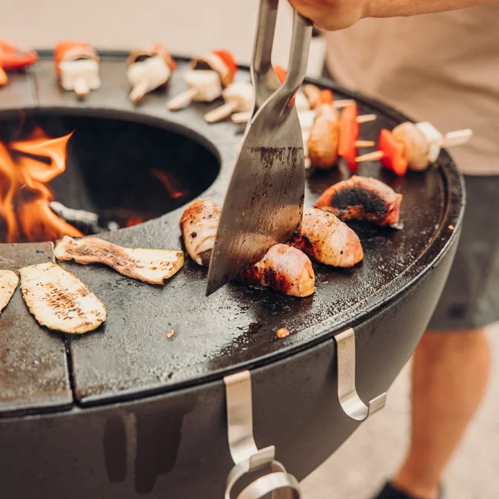 La spatule pour le barbecue de höfats