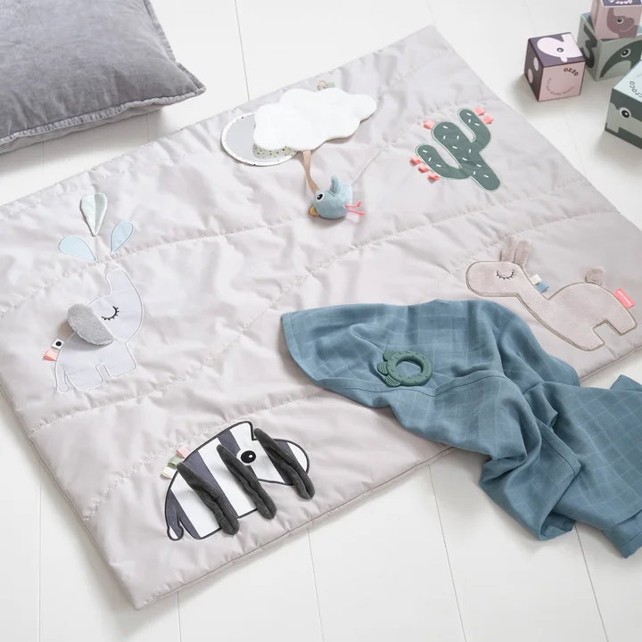 Tapis de jeu sensoriel de Done by Deer