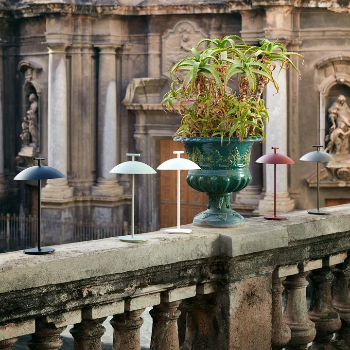 Mini Geen-A Lampe de table LED rechargeable de Kartell