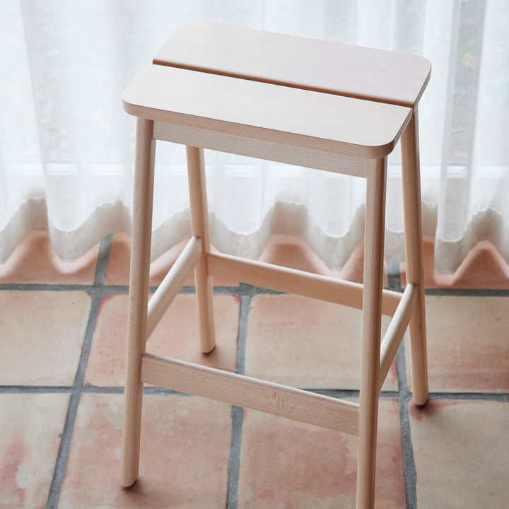 Angle Tabouret de bar de Form & Refine