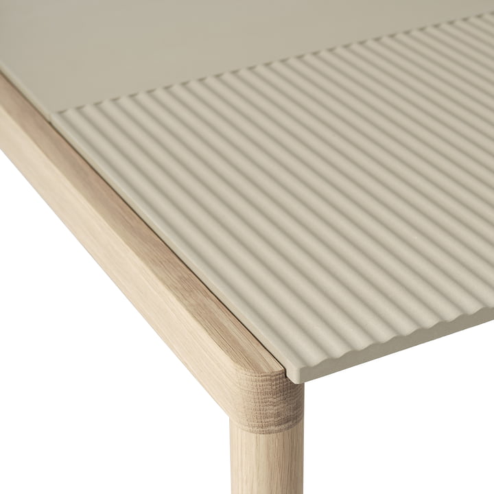 Couple Table basse de Muuto dans la version Sand/Oak