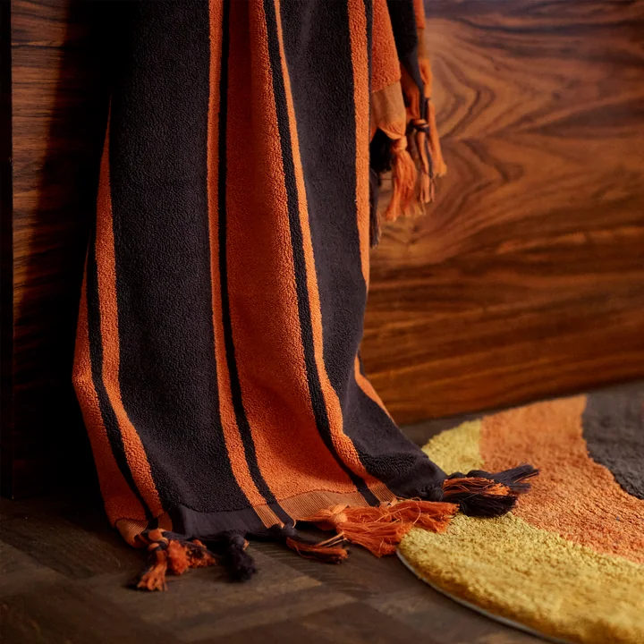 1965 Serviette de bain, 70 x 140 cm, orange / marron de HKliving