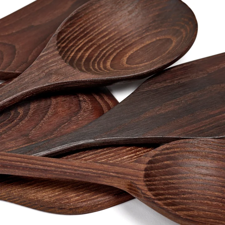 Pure Accessoires de cuisine de Serax en finition frêne carbonisé / brun foncé (set de 5)