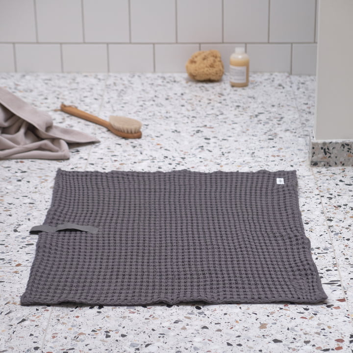 Big Waffle Tapis de bain, 55 x 80 cm, gris foncé de The Organic Company