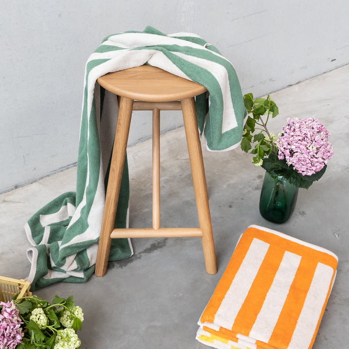 Zag Tabouret de Studio Zondag dans la finition huilée