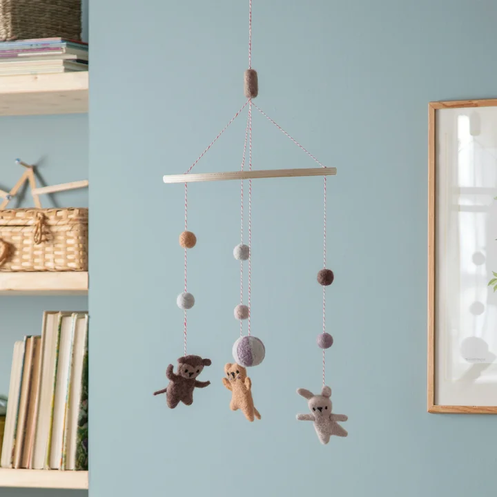 Mobile en feutre, Teeny Toes de Sebra