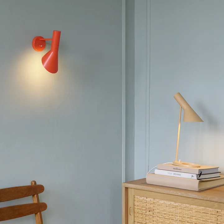 Louis Poulsen - Applique murale AJ, lampe de table AJ Mini
