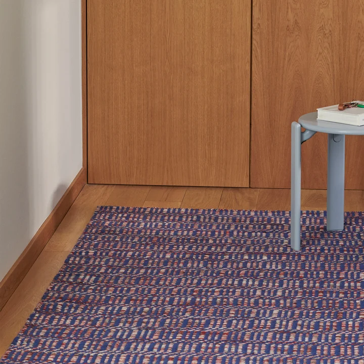 Radio Tapis, 80 x 50 cm, rouge / bleu de HAY