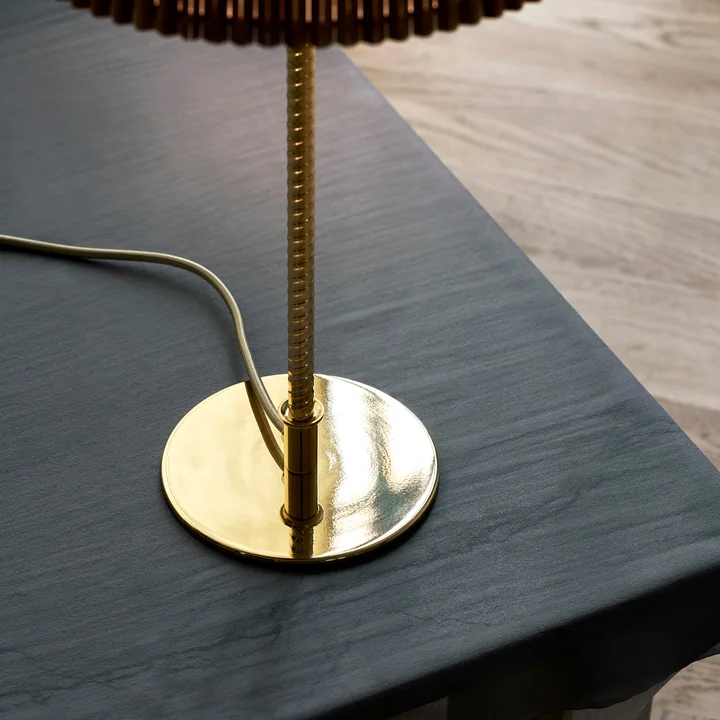 Gubi -9205-Lampe de table-Bambou-Laiton A3