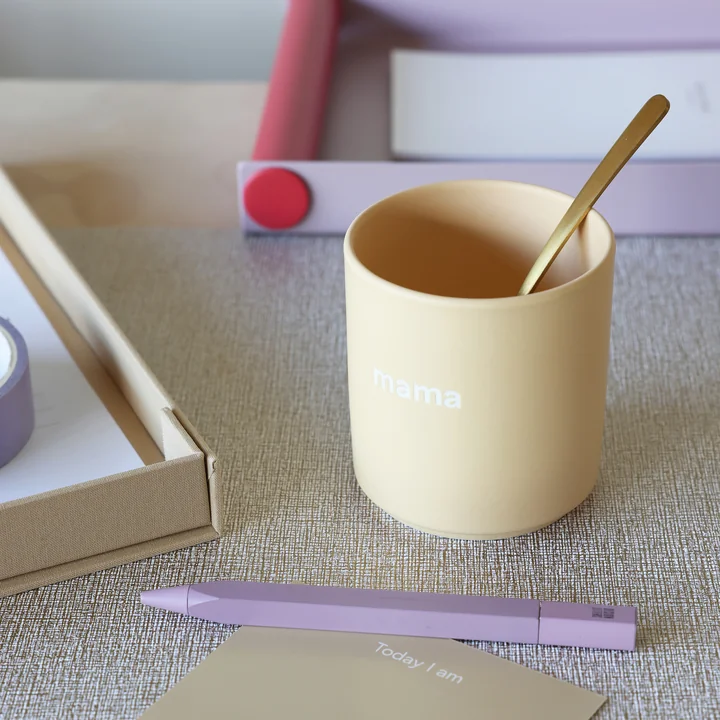 AJ Favourite Tasse en porcelaine, Mama solitary star de Design Letters