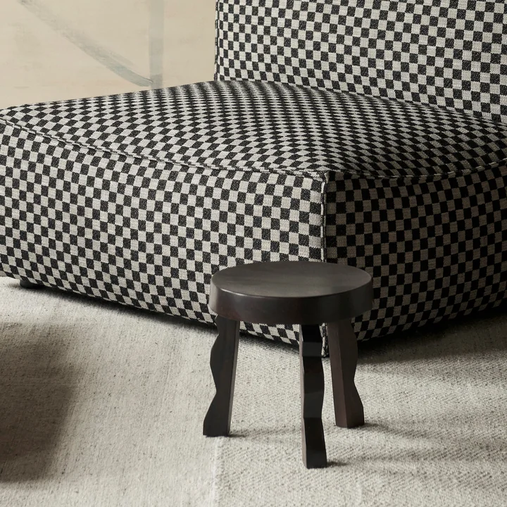 Faye Tabouret, Mangue teinté foncé de Ferm Living