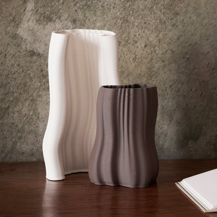 Moire Vase, blanc cassé et anthracite de ferm Living