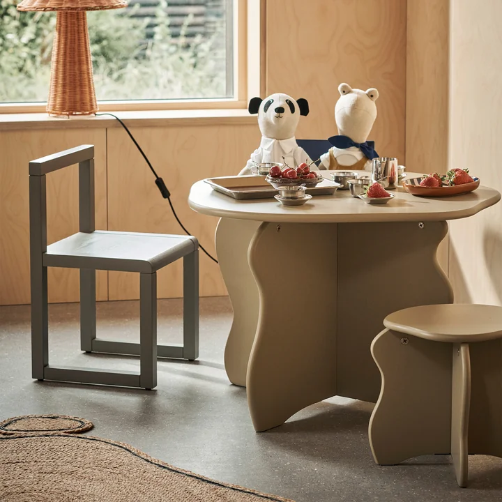 Ferm Living - Slope Table et tabouret pour enfants, cashmere