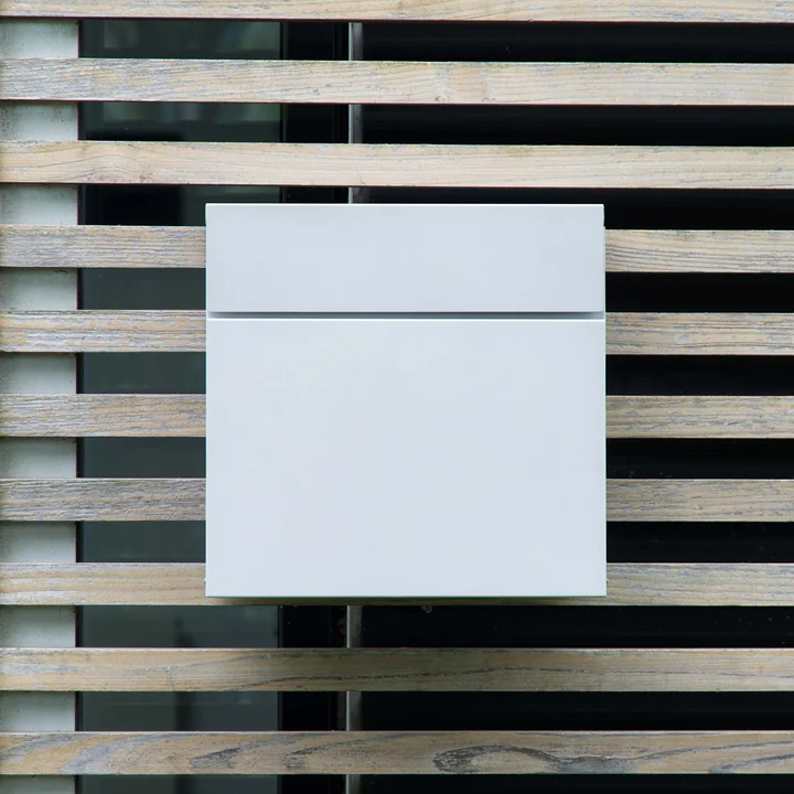 Boîte aux lettres Letterman VI avec rouleau à journaux de Radius Design