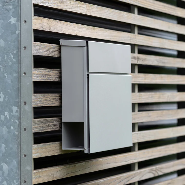 Boîte aux lettres Letterman VI avec rouleau à journaux de Radius Design