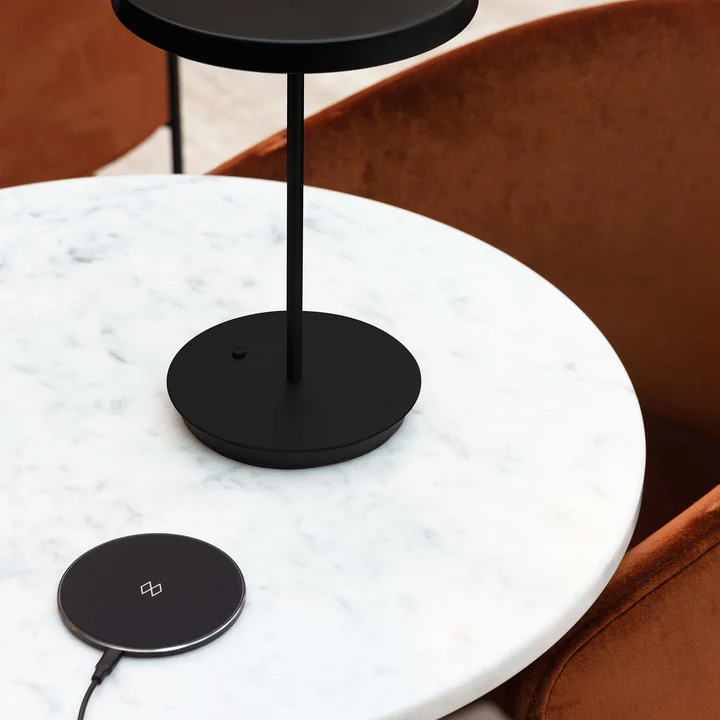 Asteria Move LED Lampe de table V2, H 30,6 cm, noir / noir (édition spéciale) de Umage