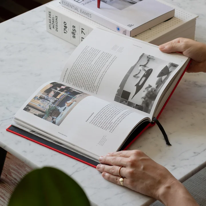 Hawa Eames Publication 2023, FR de Vitra