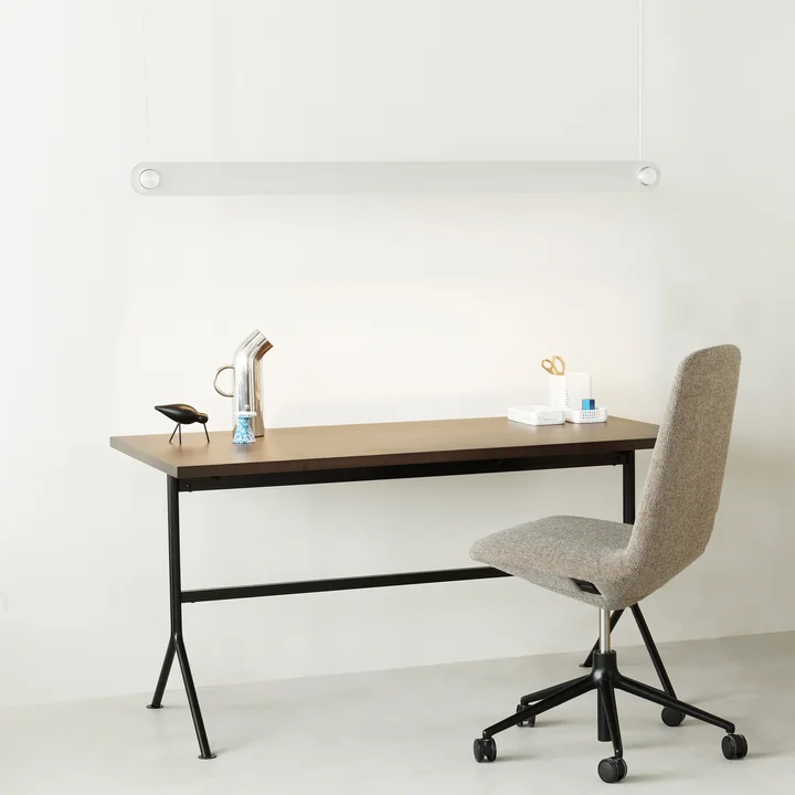 Dim Linear lampe suspendue, aluminium brossé de Normann Copenhagen