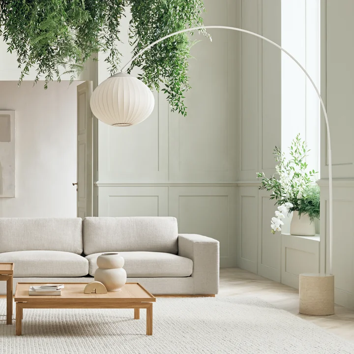 Acorn Lampadaire, chêne huilé / acier crème / sable de Bolia