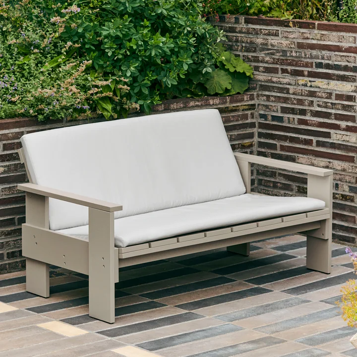 Crate Lounge Sofa avec Seat Cushion de HAY