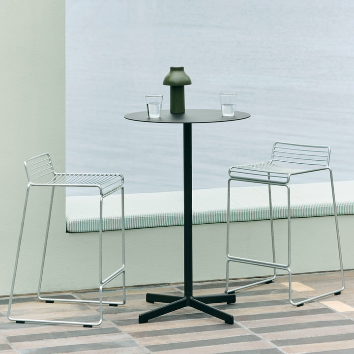 Hee Tabouret de bar low, hot galvanised de Hay